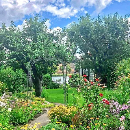 Ferienhaus Malchow 펜션 말호프