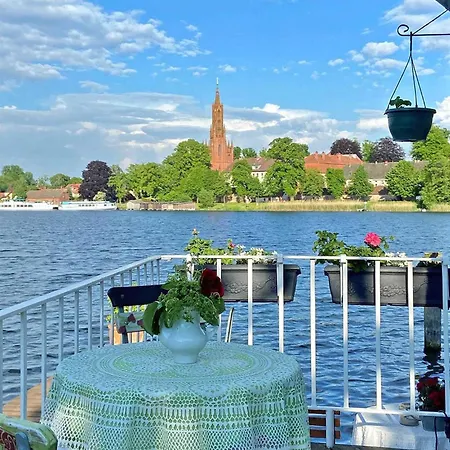 Ferienhaus Malchow 펜션 *